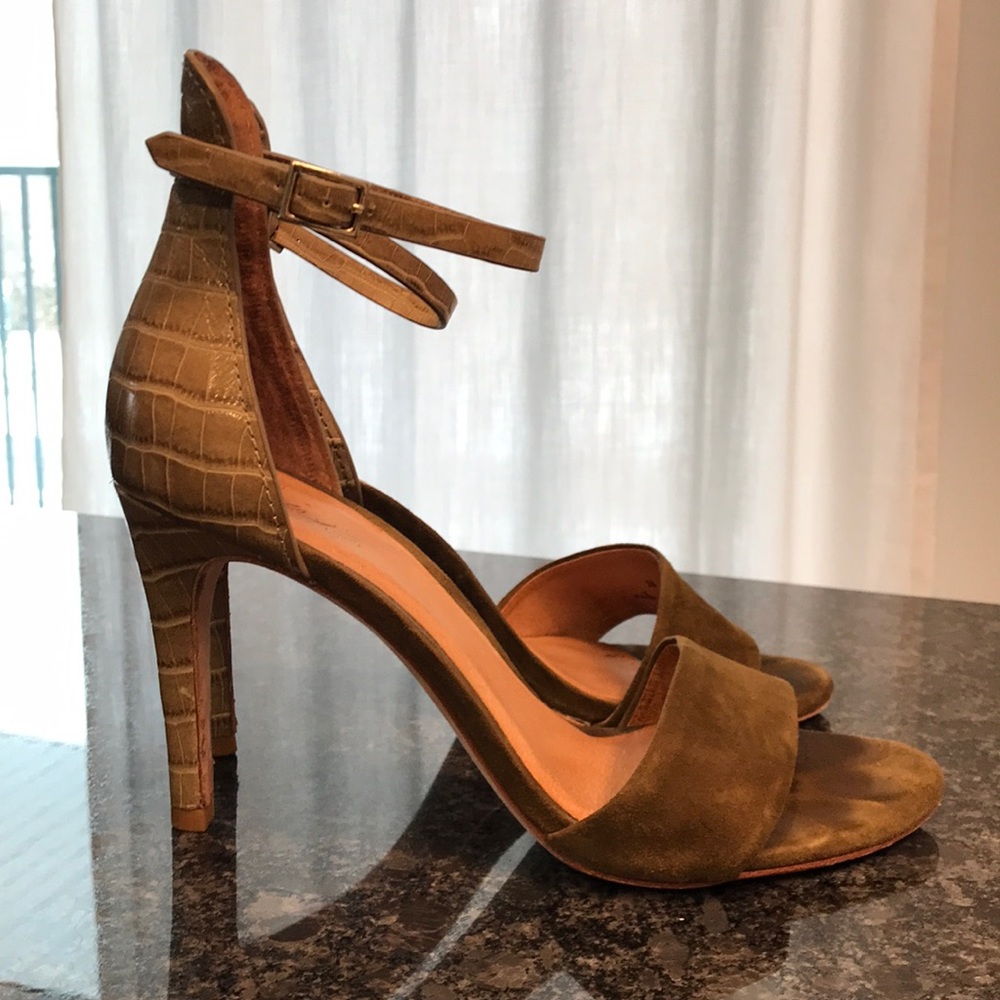Joie heels